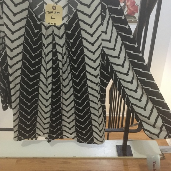 Tan Jay size L black and white 3/4 sleeve topper - Picture 4 of 6